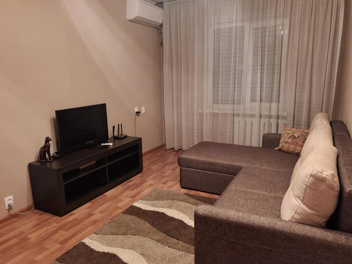 2-Х Комнатная Квартира Посуточно Šymkent Exteriér fotografie